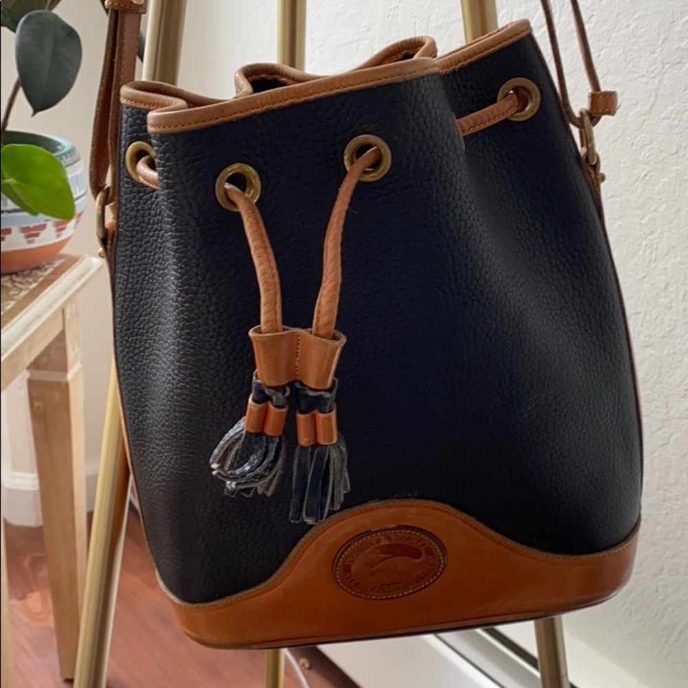 Vintage Dooney&Bourke Bucket Bag - Picture 1 of 4